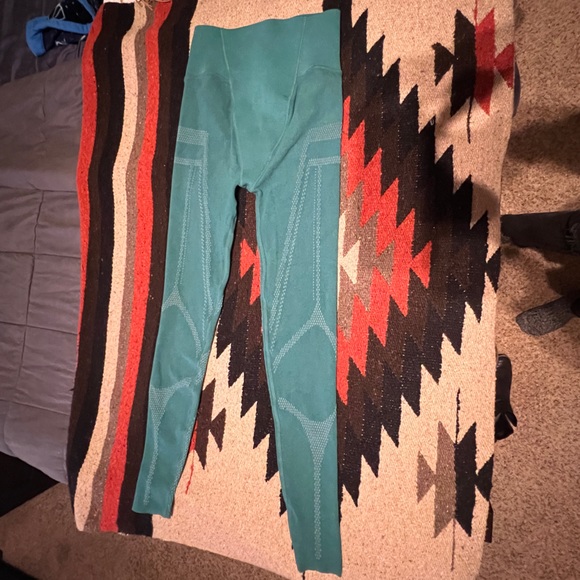 Fabletics Set - Picture 5 of 7